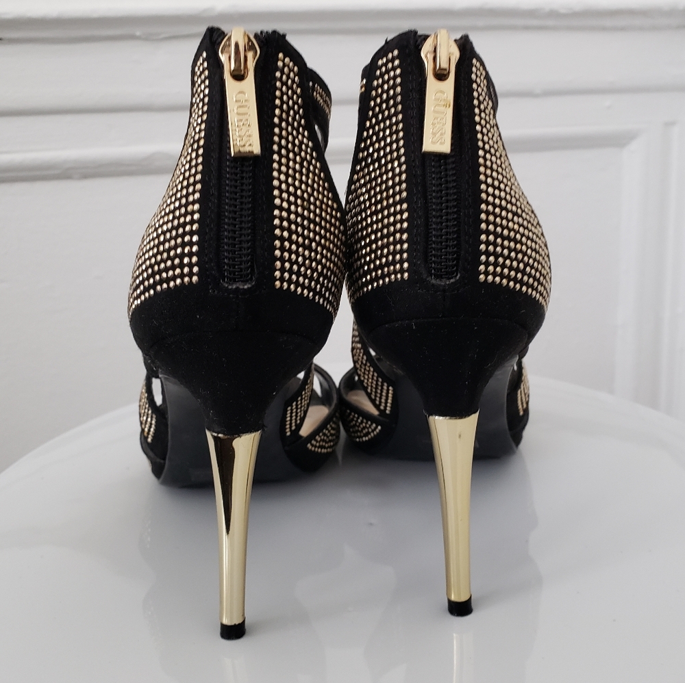 Shoes - Picture 3 of 4